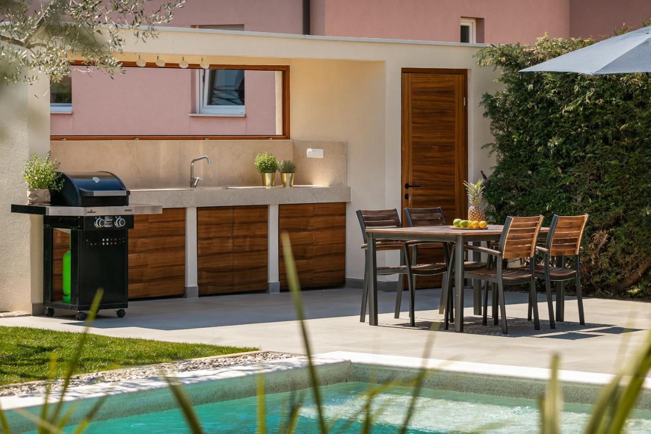 Belvedere Holidays Villas Novigrad  Bagian luar foto